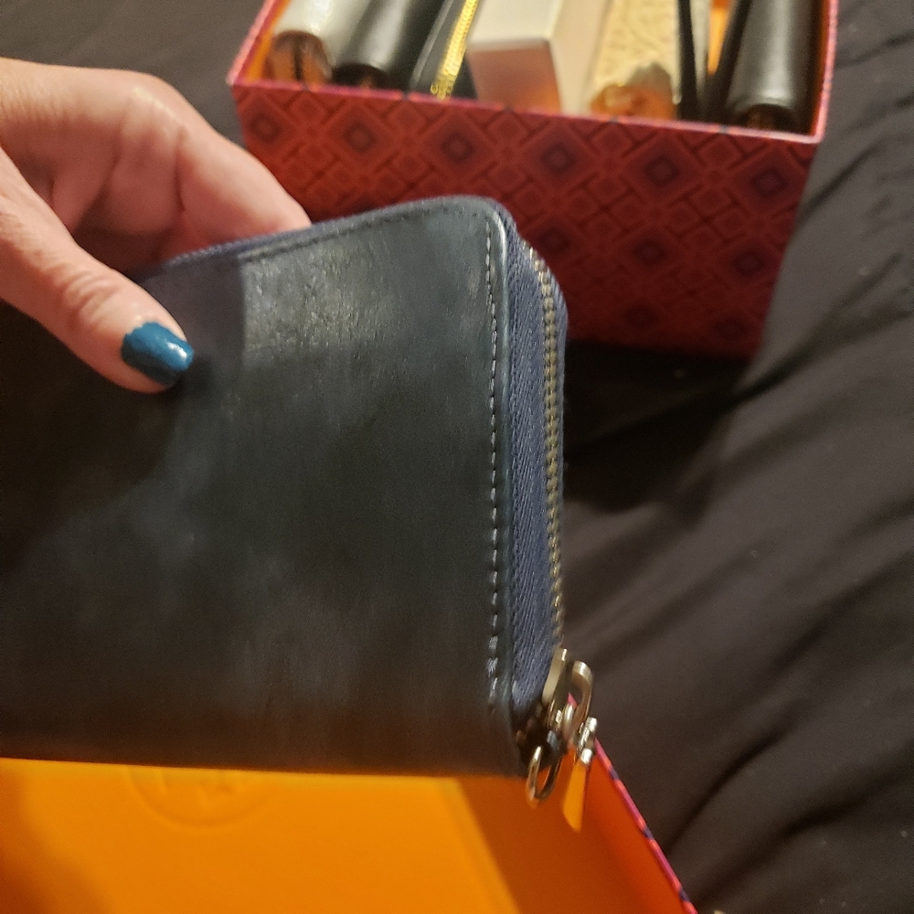 Wallet - Picture 2 of 4
